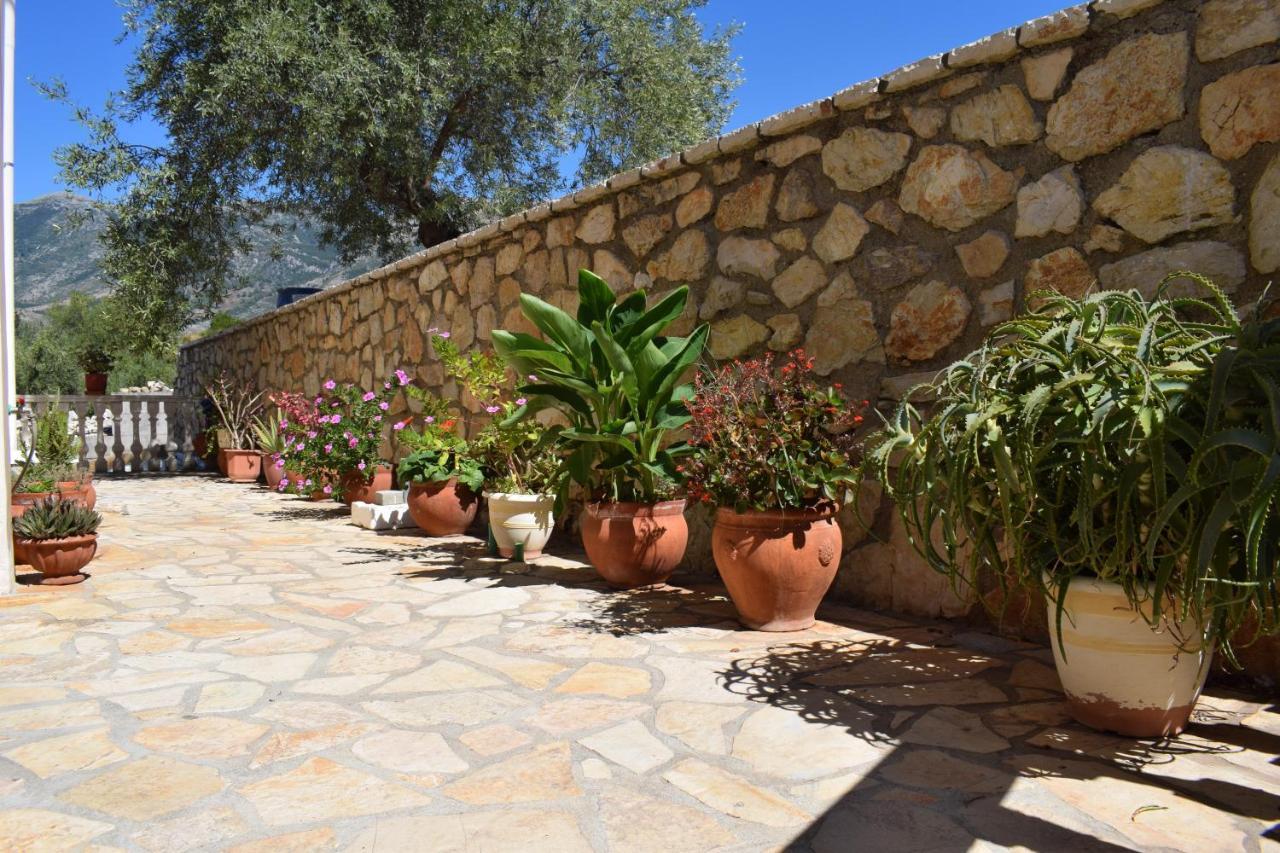 Villa Kristina Himare Exterior foto
